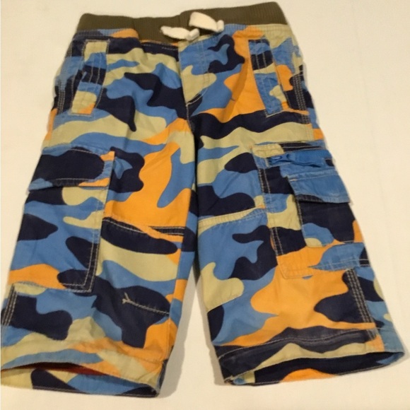 Little boys, mini bottom, colorful, camo shorts, size 5 Y​ - Picture 1 of 6